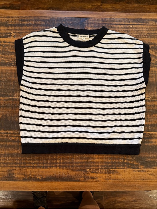 eesome Sweaters - eesome Black & White Striped Knit Tank
